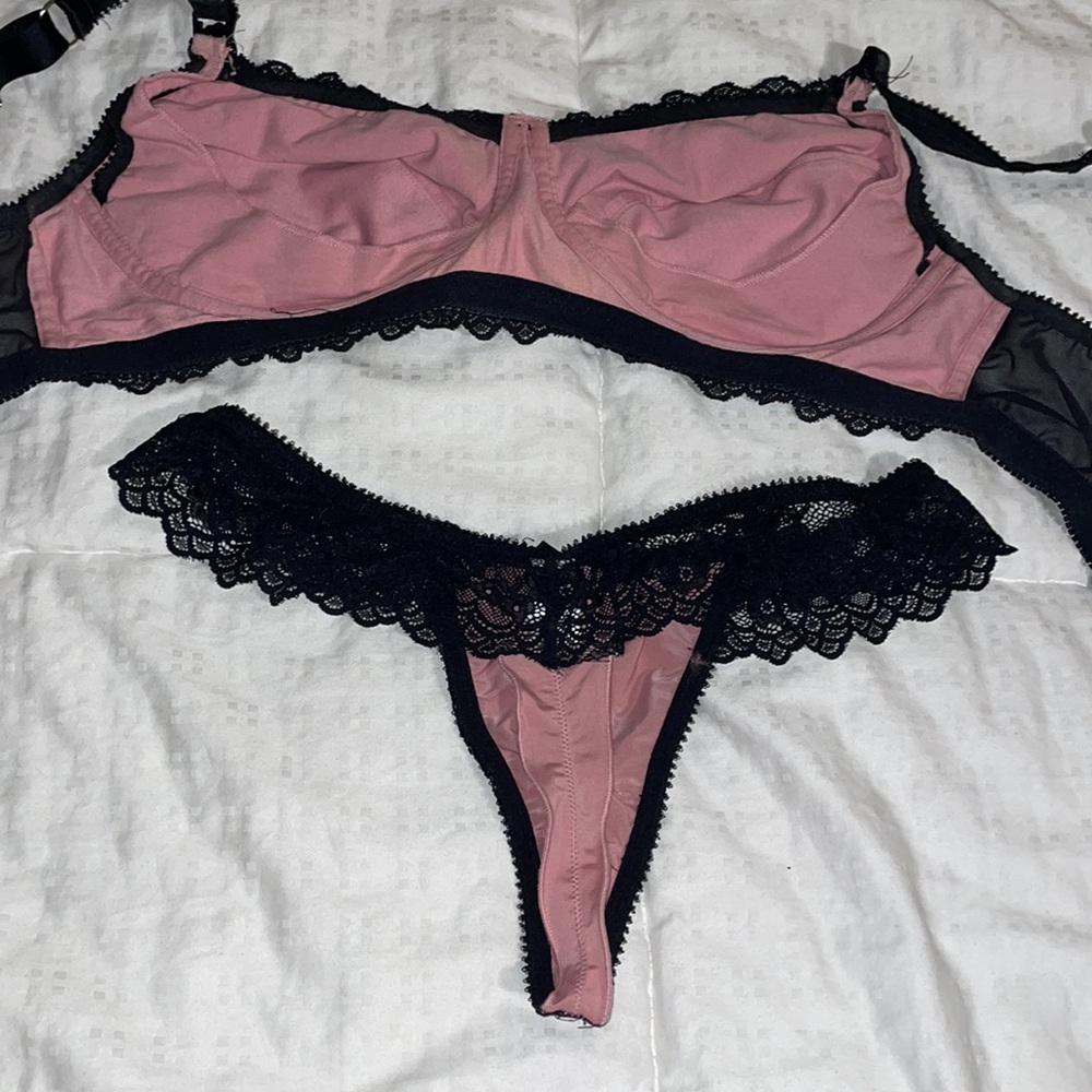 Hot milk maternity bra and thong removable clasp to nurse worn once - Picture 5 of 8
